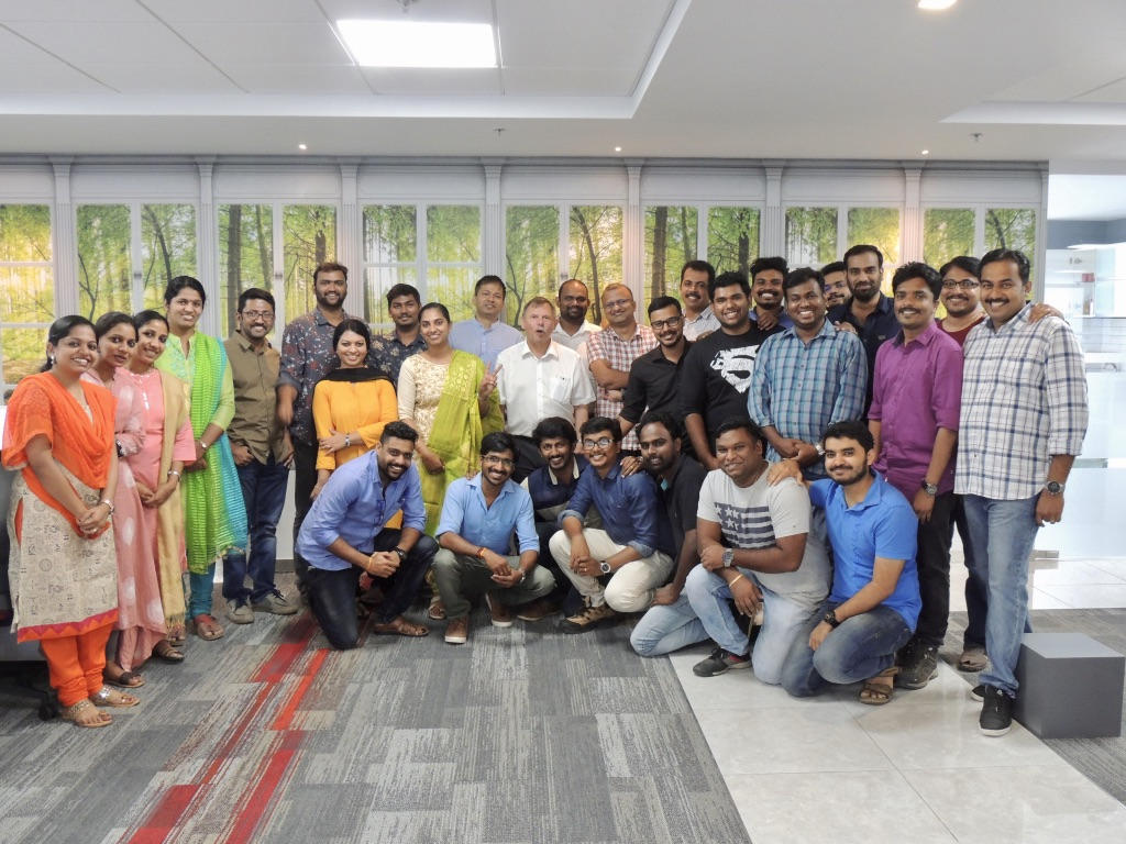 Günter Wiskot mit Team in Kochi, Indien
